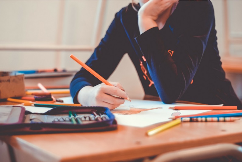 180312 ART WEB PODEMOS ABANDONA PACTO EDUCATIVO